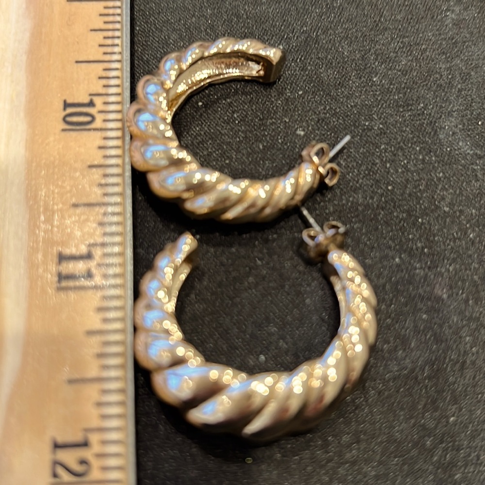 Earrings- perfect condition-shiny gold